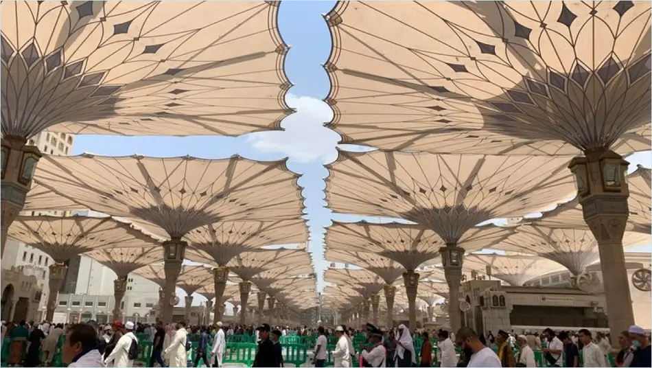 pilihan paket umroh , kelebihan kekurangan, manfaat